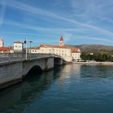 Apartman Zora Trogir Exteriör bild