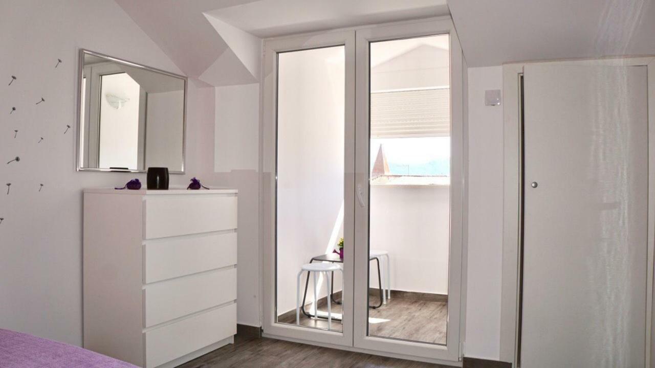 Apartman Zora Trogir Exteriör bild