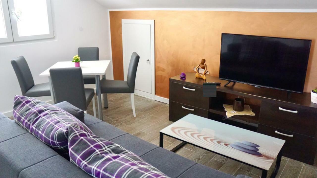 Apartman Zora Trogir Exteriör bild