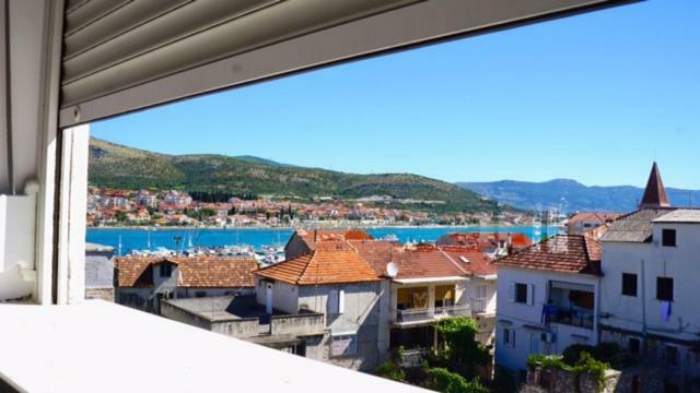 Apartman Zora Trogir Exteriör bild