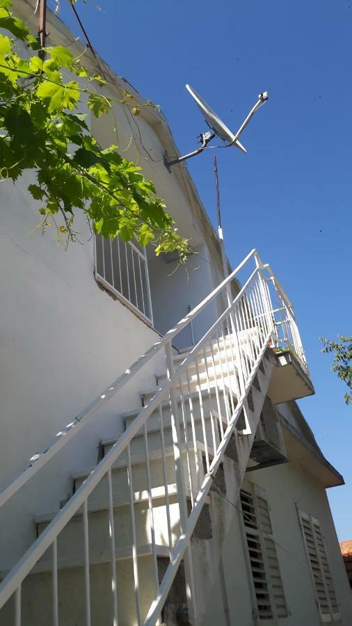 Apartman Zora Trogir Exteriör bild