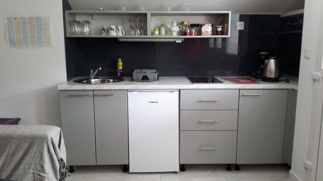 Apartman Zora Trogir Exteriör bild